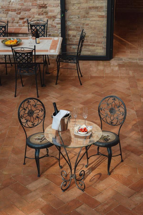 Palazzo La Torre Hotel Moresco Bagian luar foto
