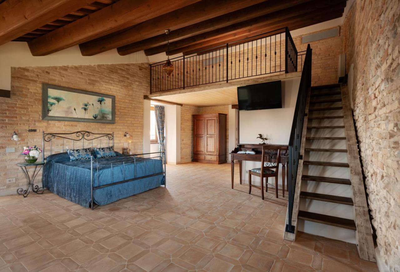 Palazzo La Torre Hotel Moresco Bagian luar foto
