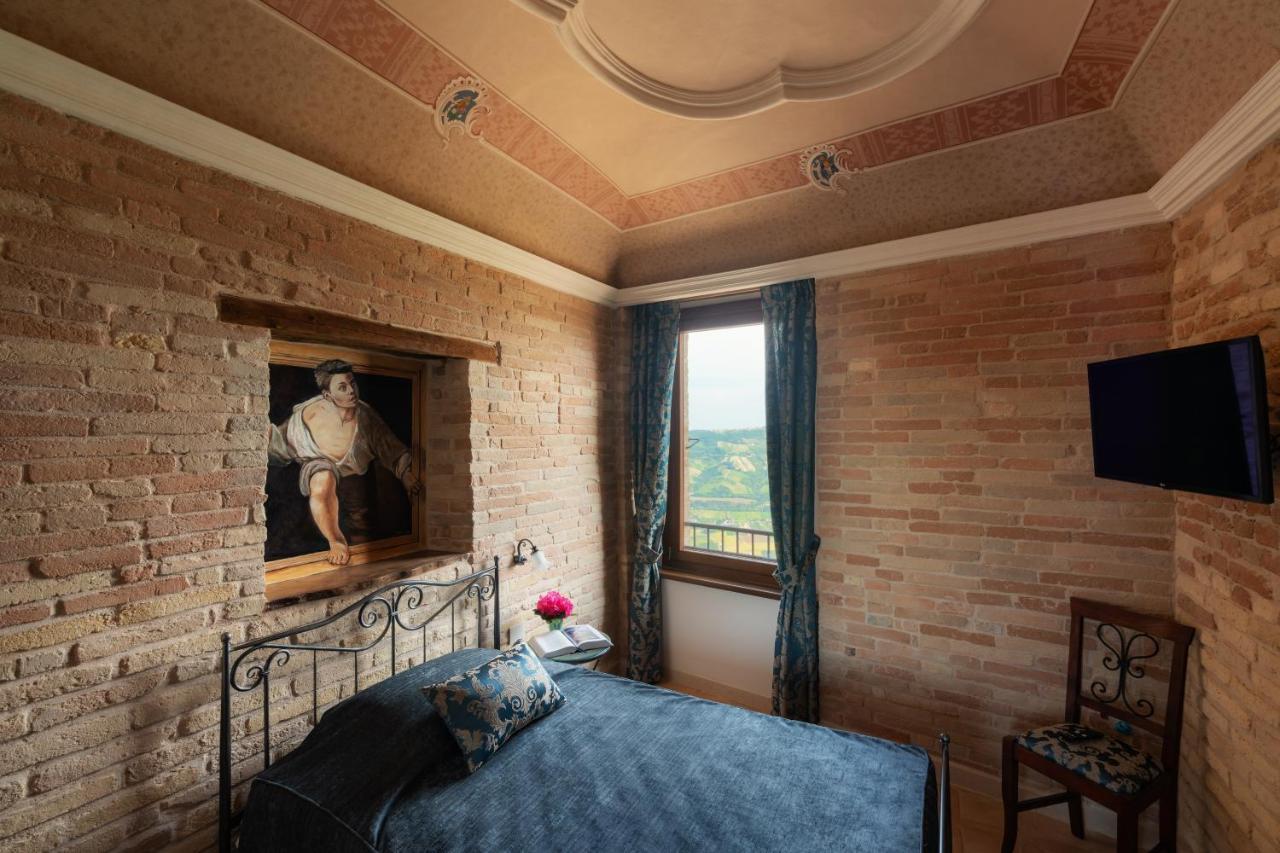 Palazzo La Torre Hotel Moresco Bagian luar foto