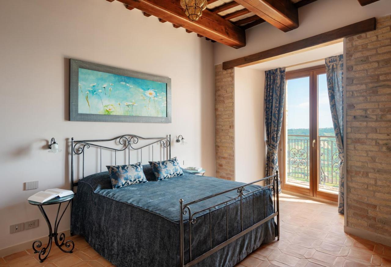 Palazzo La Torre Hotel Moresco Bagian luar foto