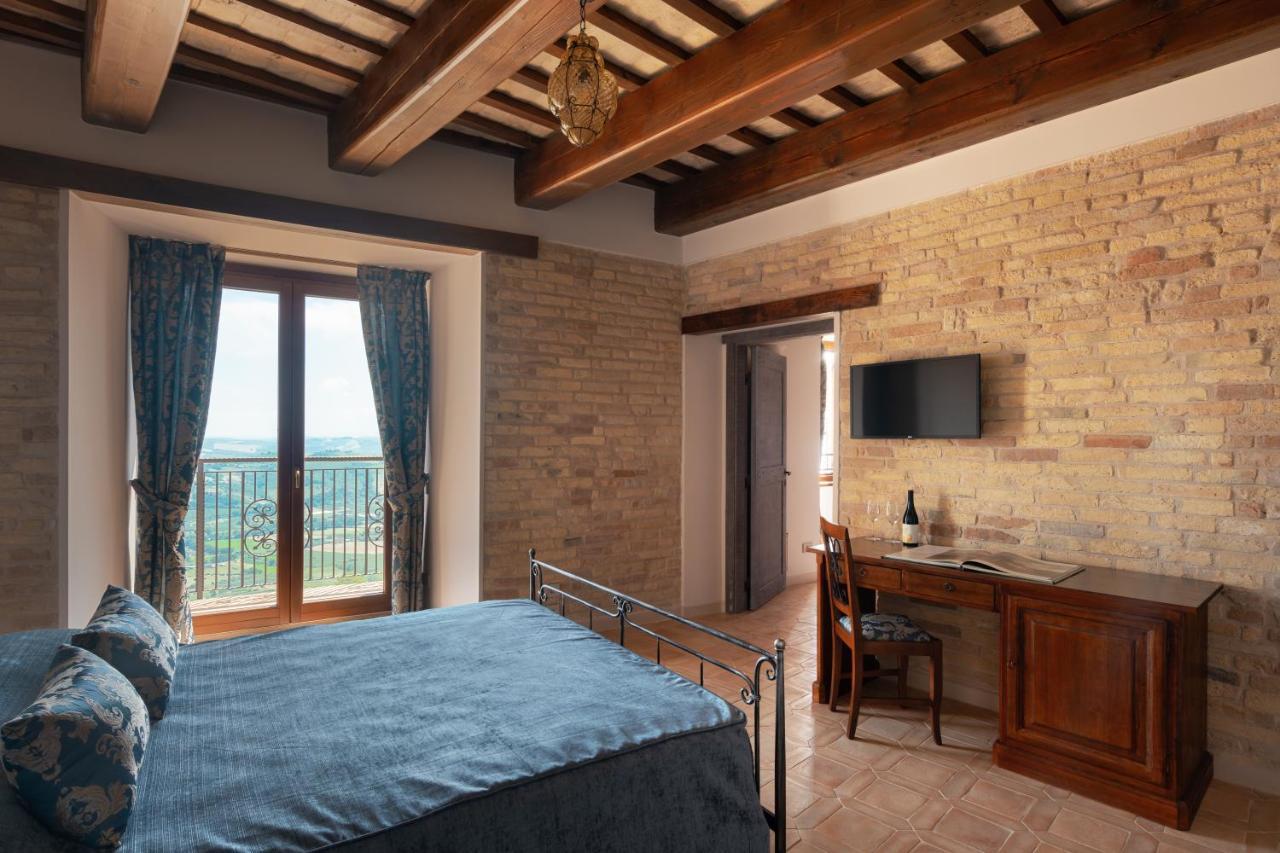 Palazzo La Torre Hotel Moresco Bagian luar foto