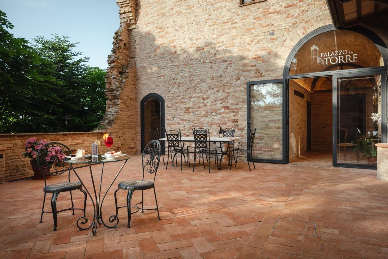 Palazzo La Torre Hotel Moresco Bagian luar foto