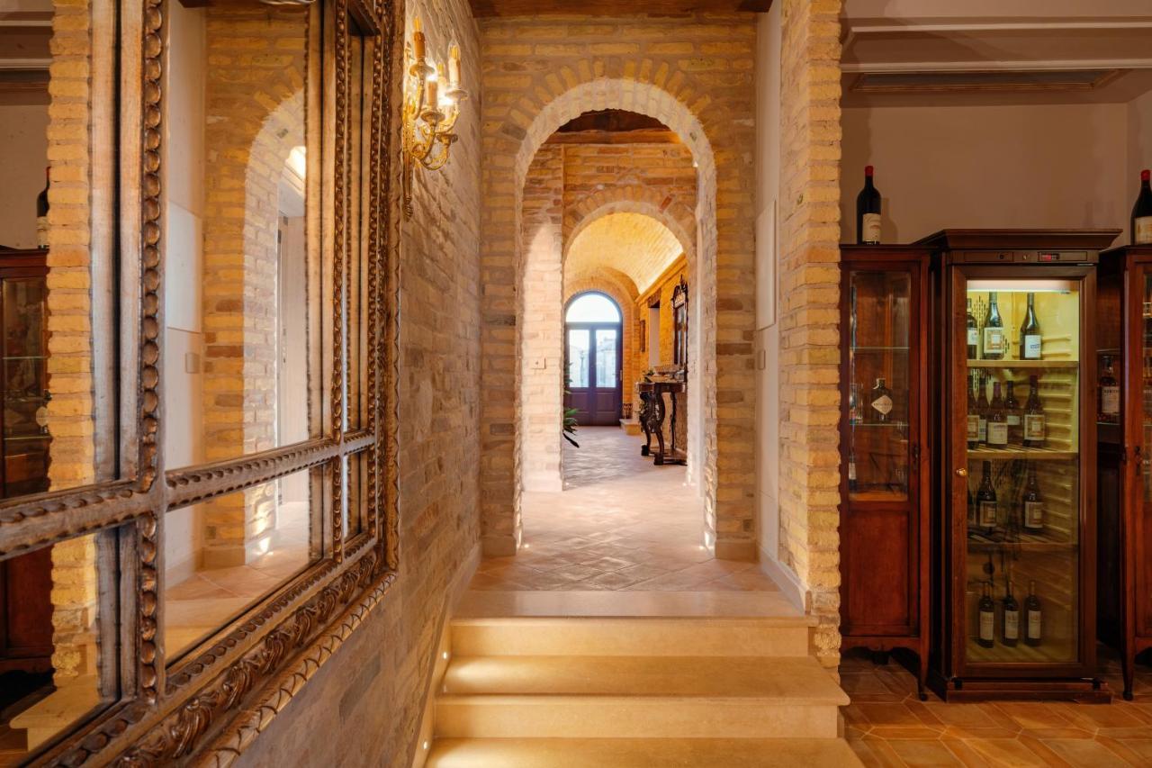 Palazzo La Torre Hotel Moresco Bagian luar foto